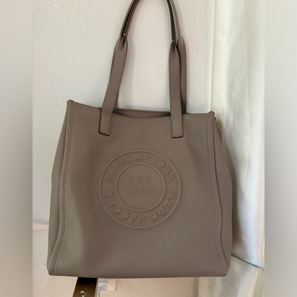 Marc Jacobs Taupe Leather Tote